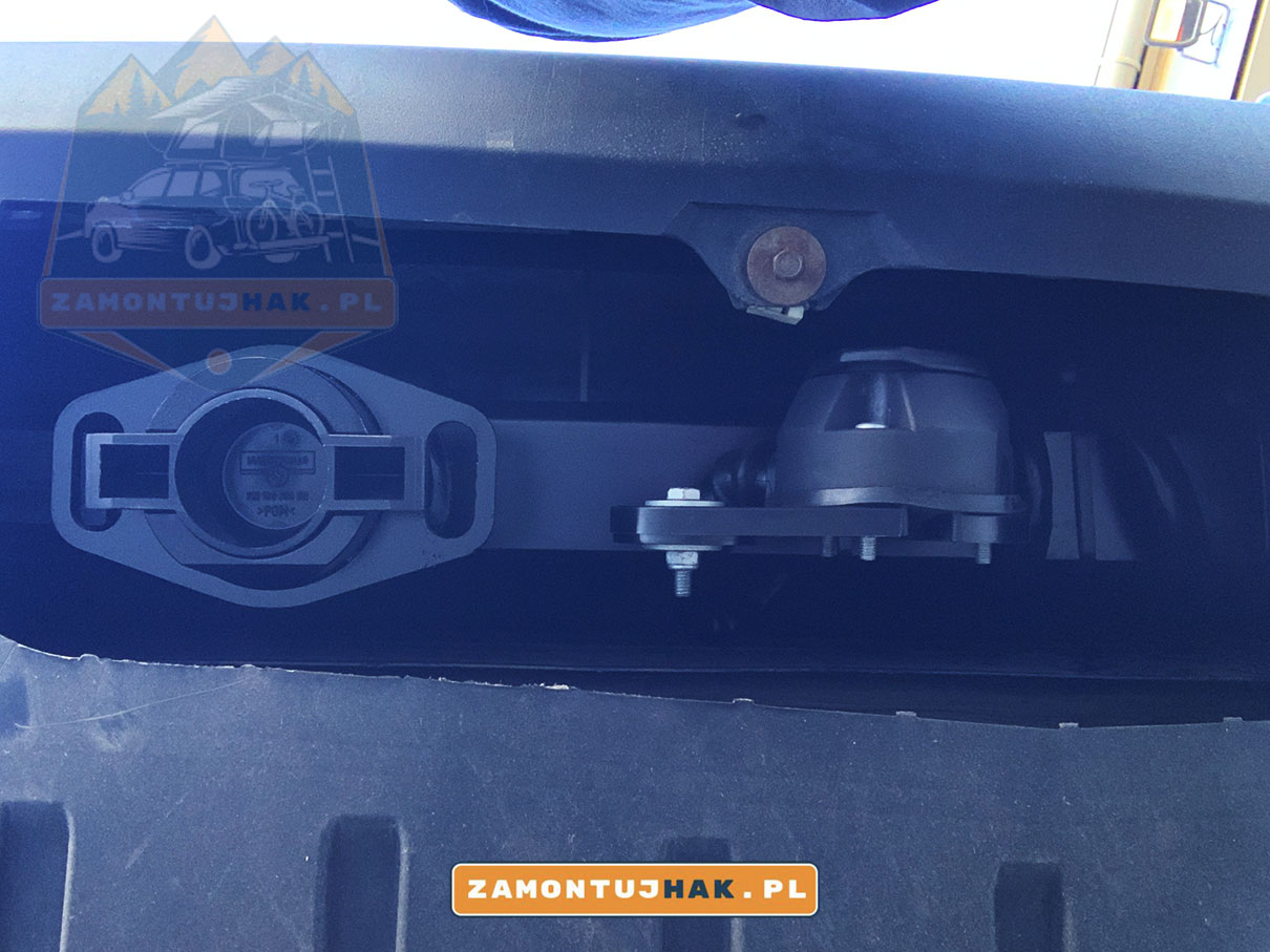 BMW iX3 hak holowniczy